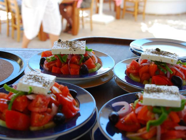 знаменитый греческий салат от поваров егнышевки
