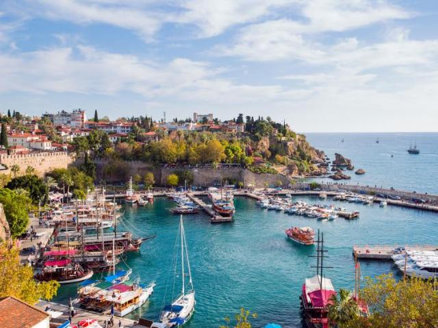 Турецкая Анталья установила исторический рекорд по числу туристов