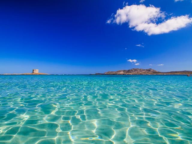 Популярный пляж на Сардинии сделают платным для туристов