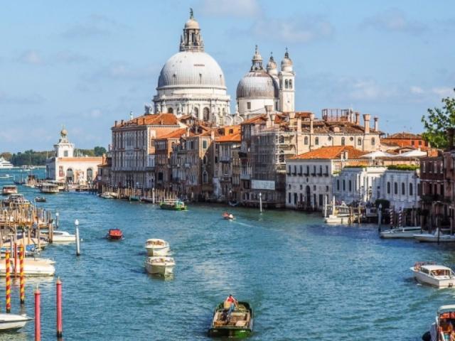 В Венеции призвали туристов не отказываться от планов на поездки