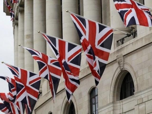 МИД Британии советует гражданам не ездить в Ирак и Иран