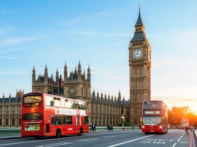 Туроператорам Великобритании разрешат выдавать туристам расписки вместо денег