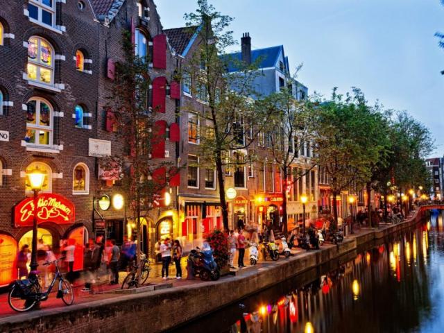 В Амстердаме переименуют улицы ради соответствия духу города