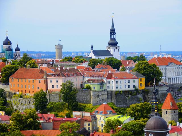 Эстония отменяет карантин для вакцинированных туристов