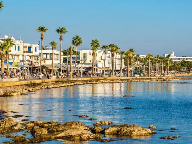 Кипр открыт для российских туристов