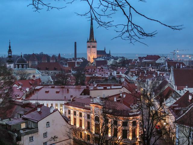 Эстония открывается для российских туристов, вакцинированных «Спутником V»