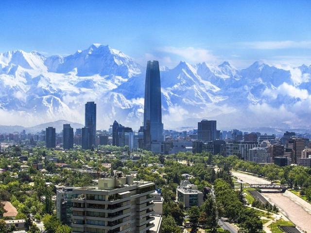 Чили с 1 ноября откроет границы для привитых туристов