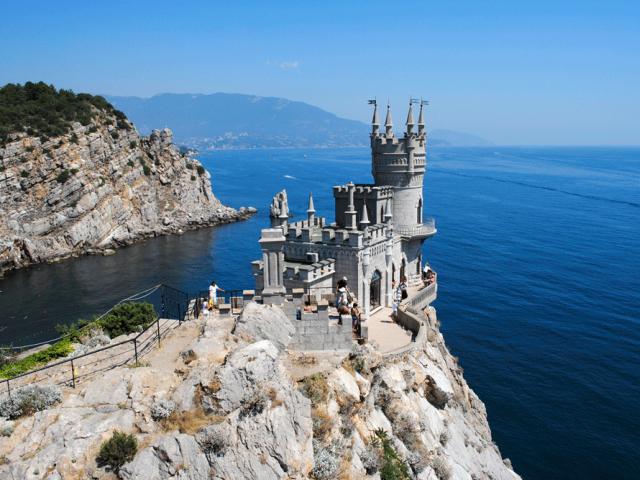 Крыму и Севастополю выделят 1,6 миллиардов рублей на поддержку туриндустрии 